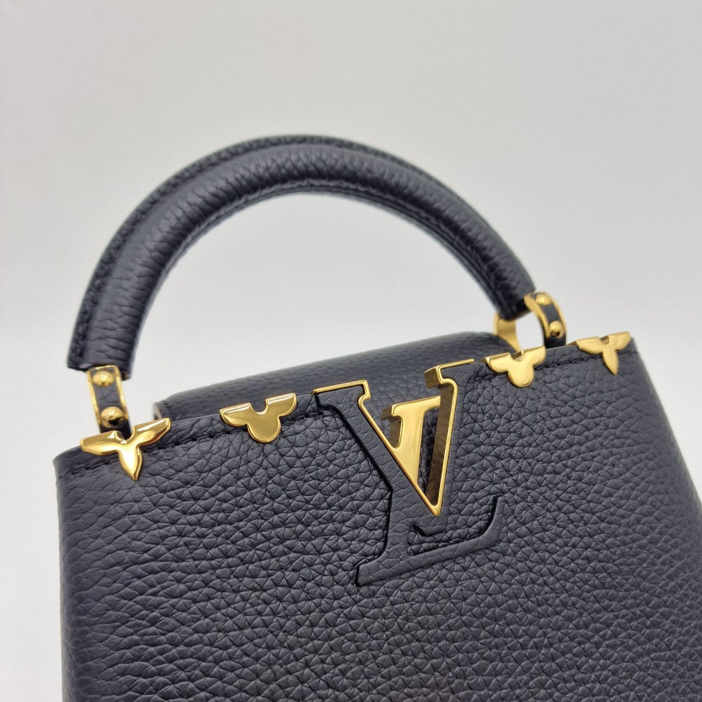 Louis Vuitton Mini Capucines