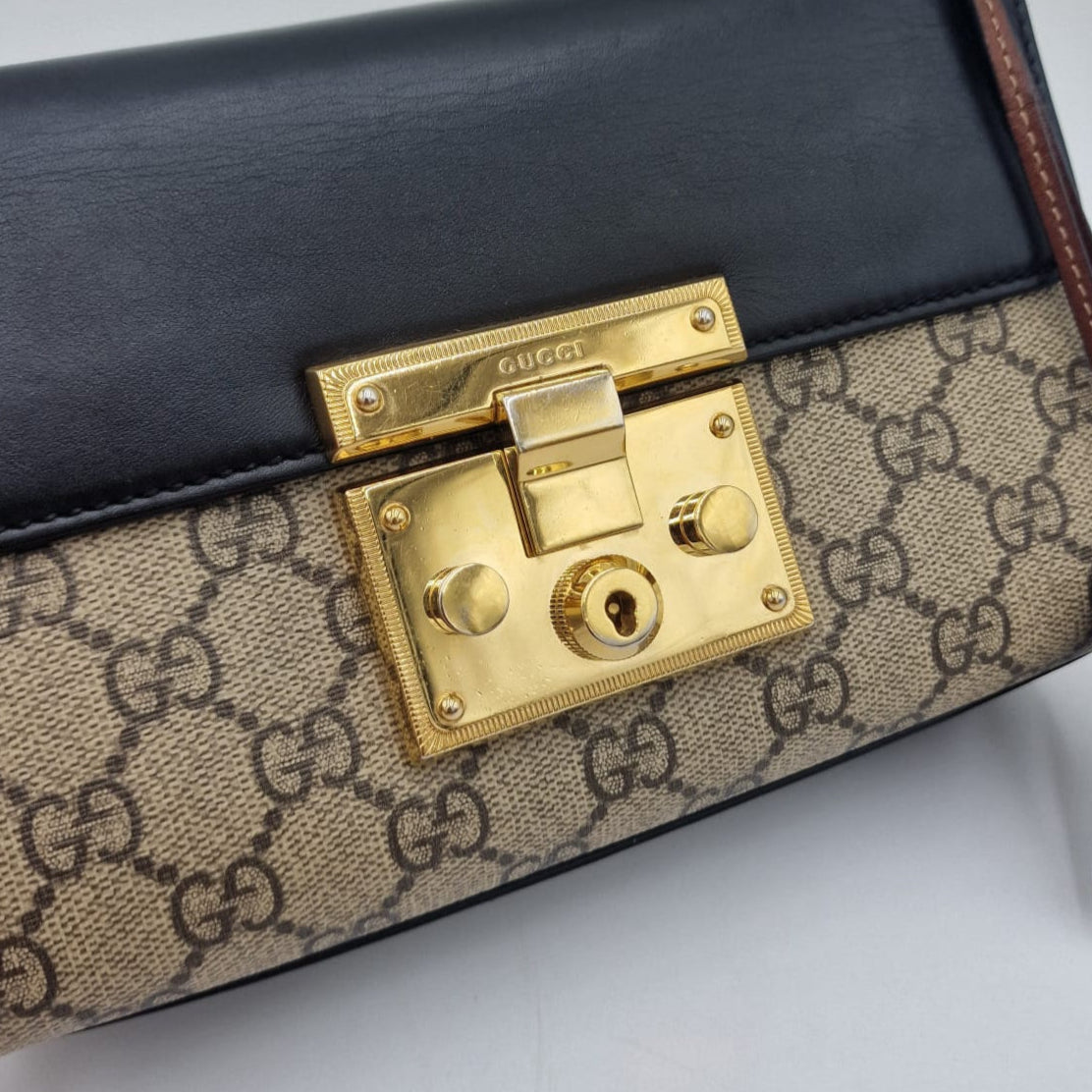 Gucci Padlock Signature.