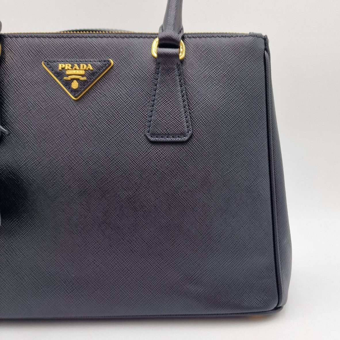 Prada Galleria Saffiano Cuero Medio Negro