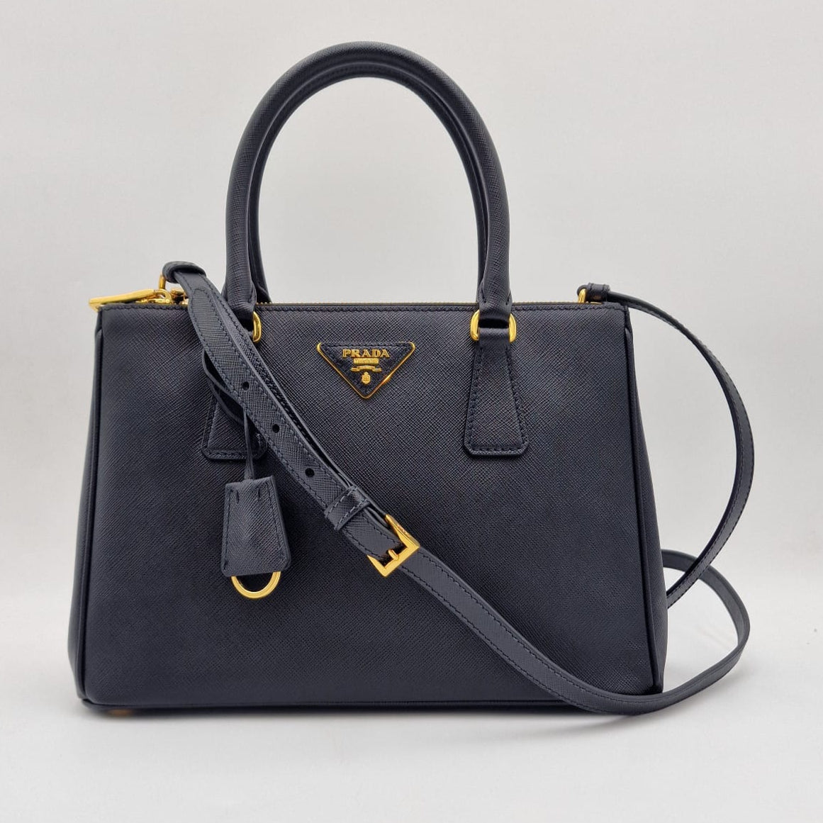 Prada Galleria Saffiano Cuero Medio Negro