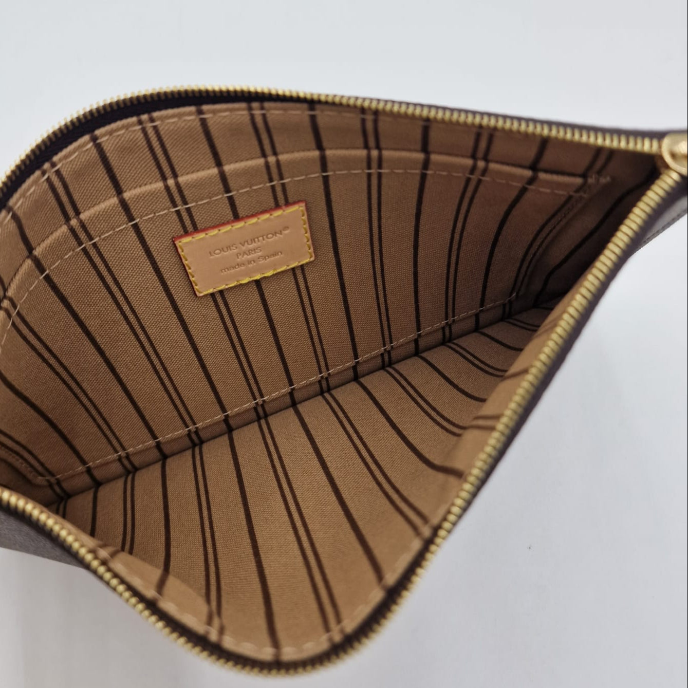 Louis Vuitton Neverfull Pochette