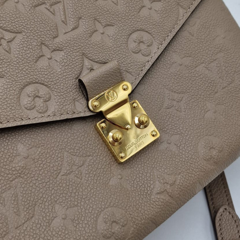 Louis Vuitton Métis Monogram Empreinte