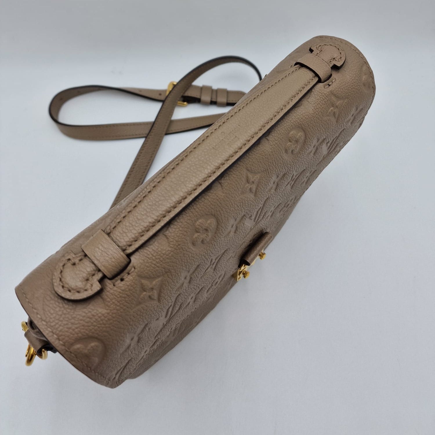 Louis Vuitton Métis Monogram Empreinte