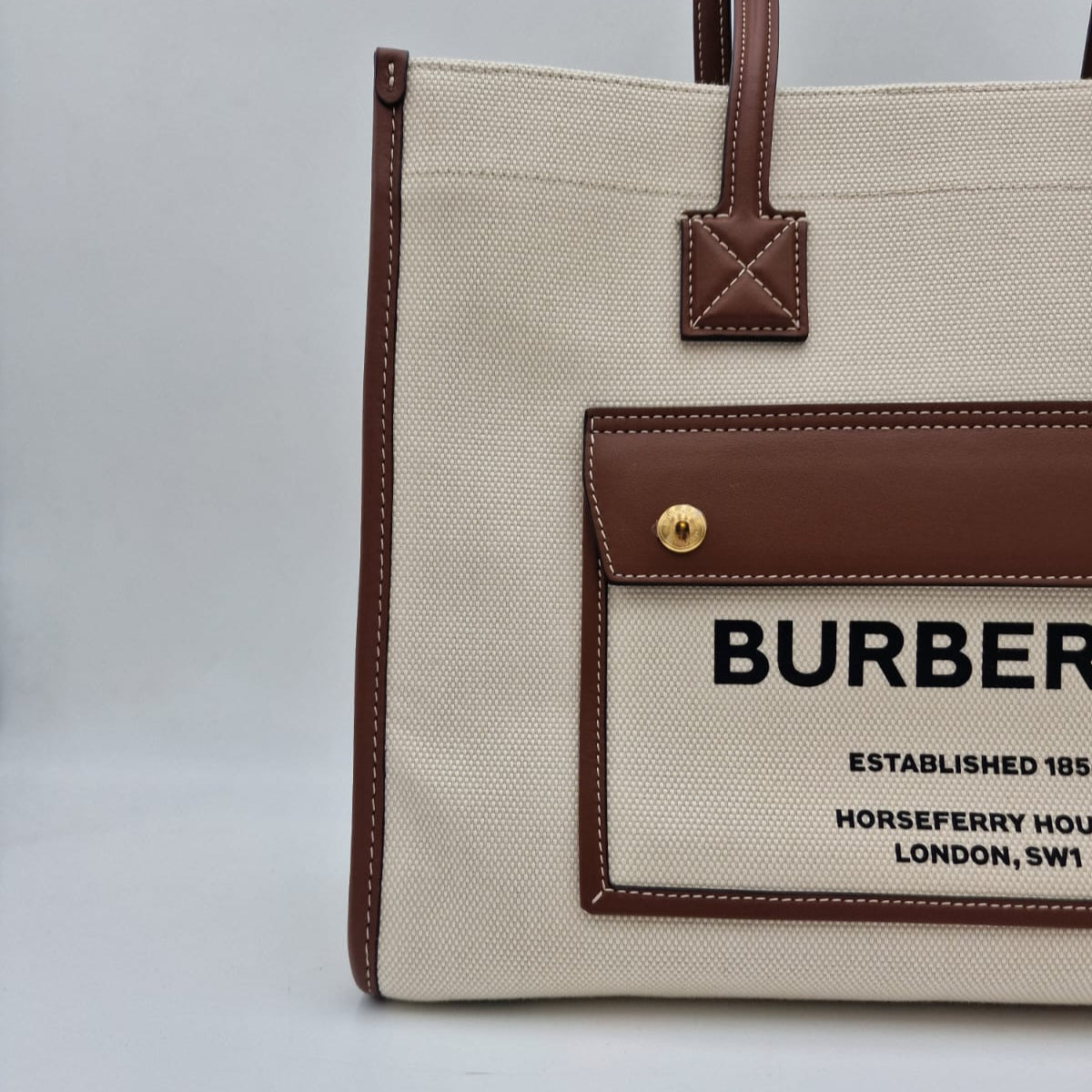 Burberry Heritage Medium Tote