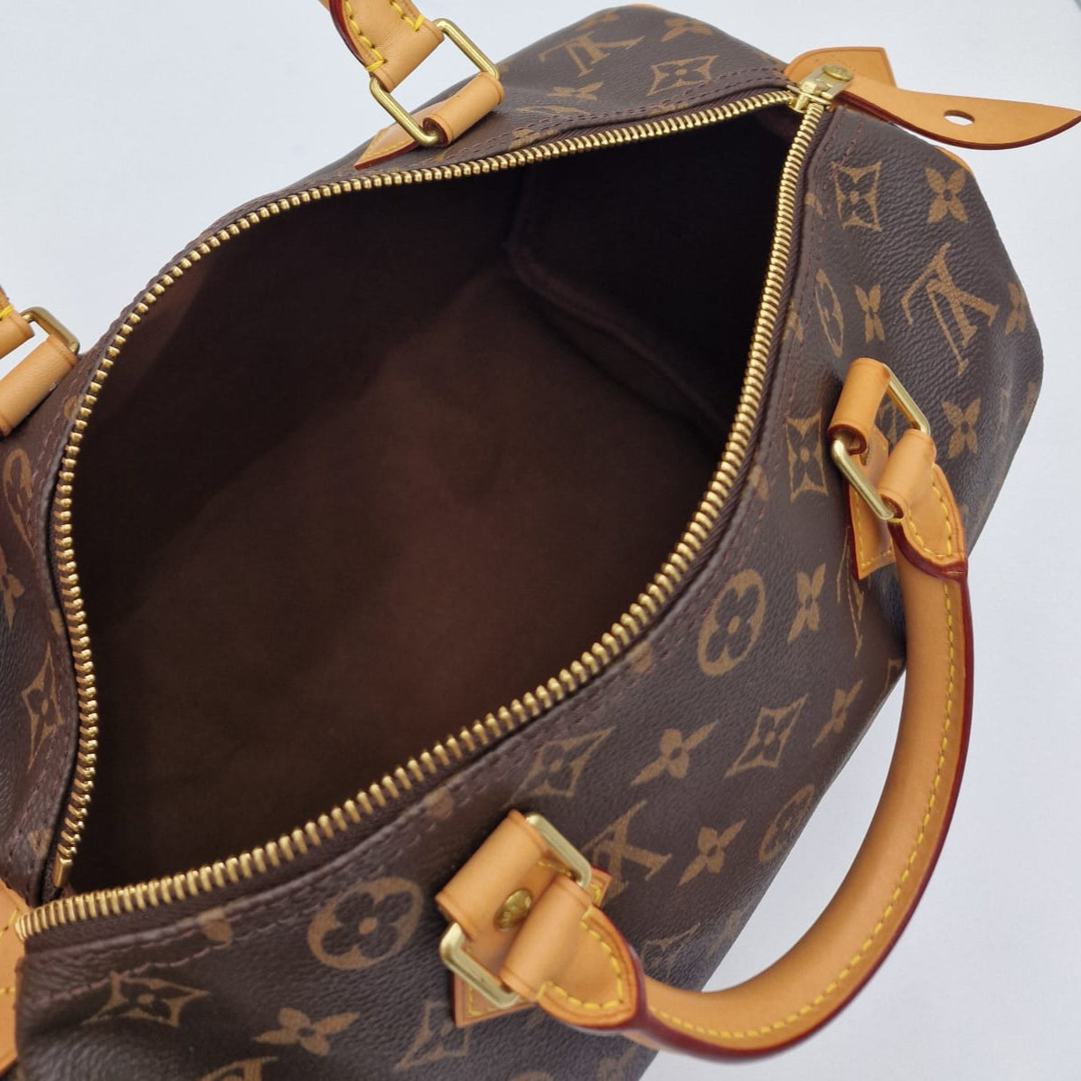 Louis Vuitton Speedy 30