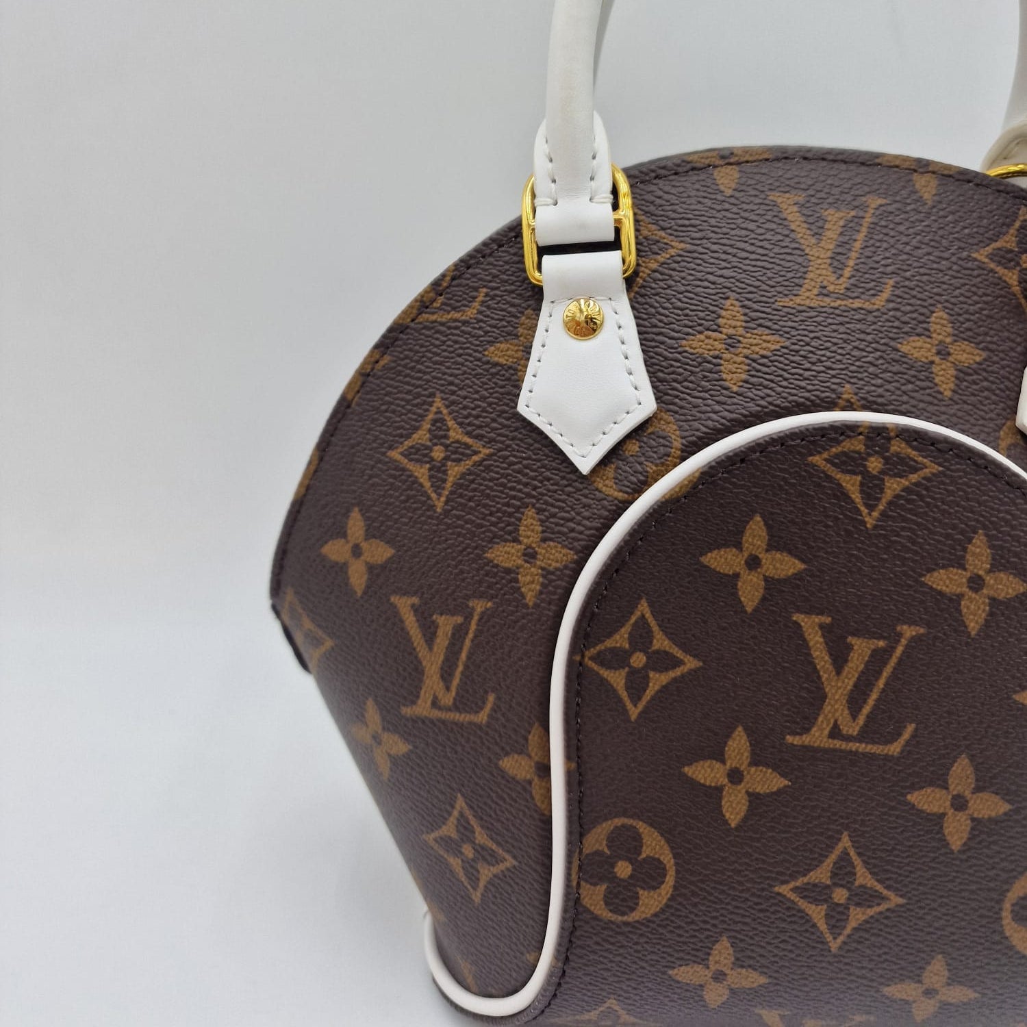 Louis Vuitton Elipse Nano