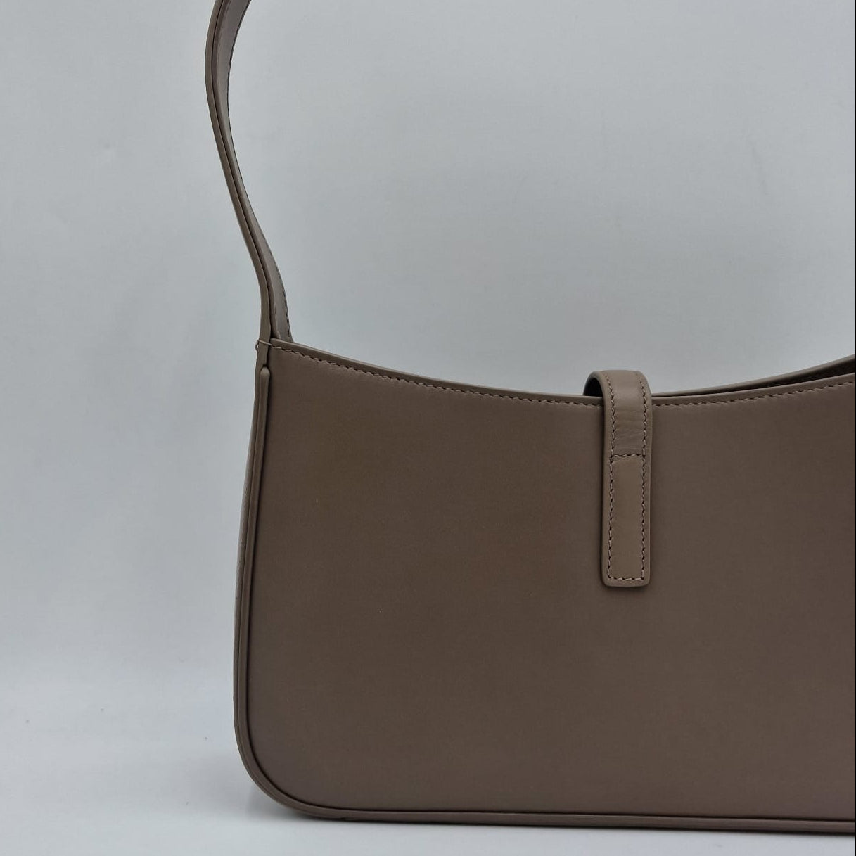 Saint Laurent Le 5 à 7