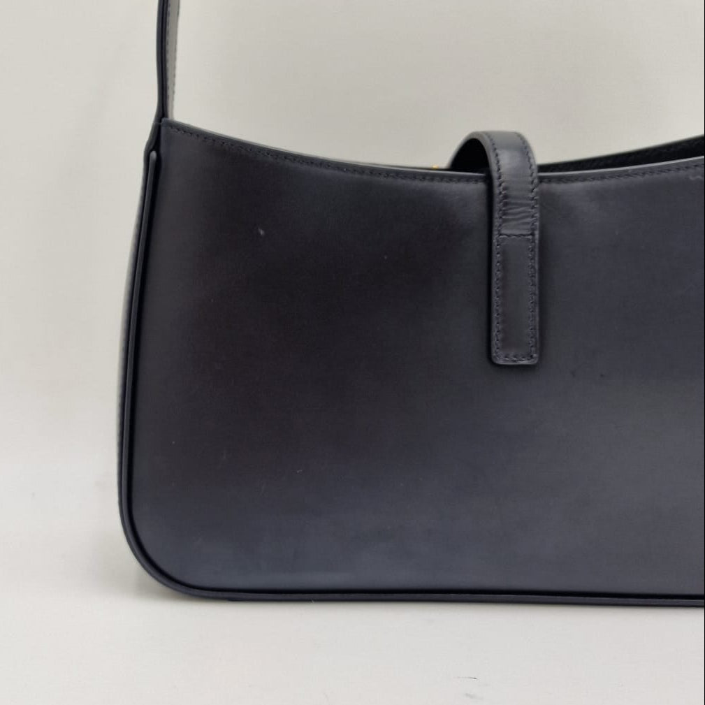 Saint Laurent Le 5 a 7