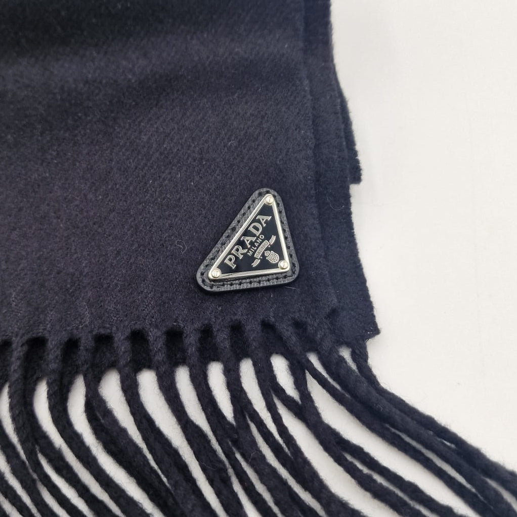 Prada Cachecol