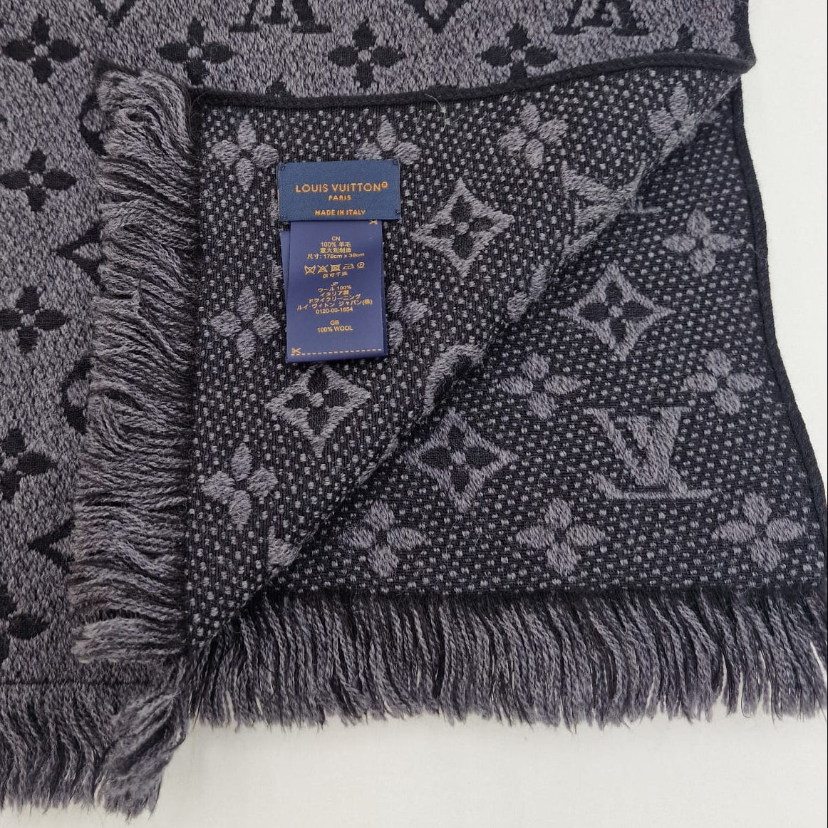 Louis Vuitton Scarf Monogram