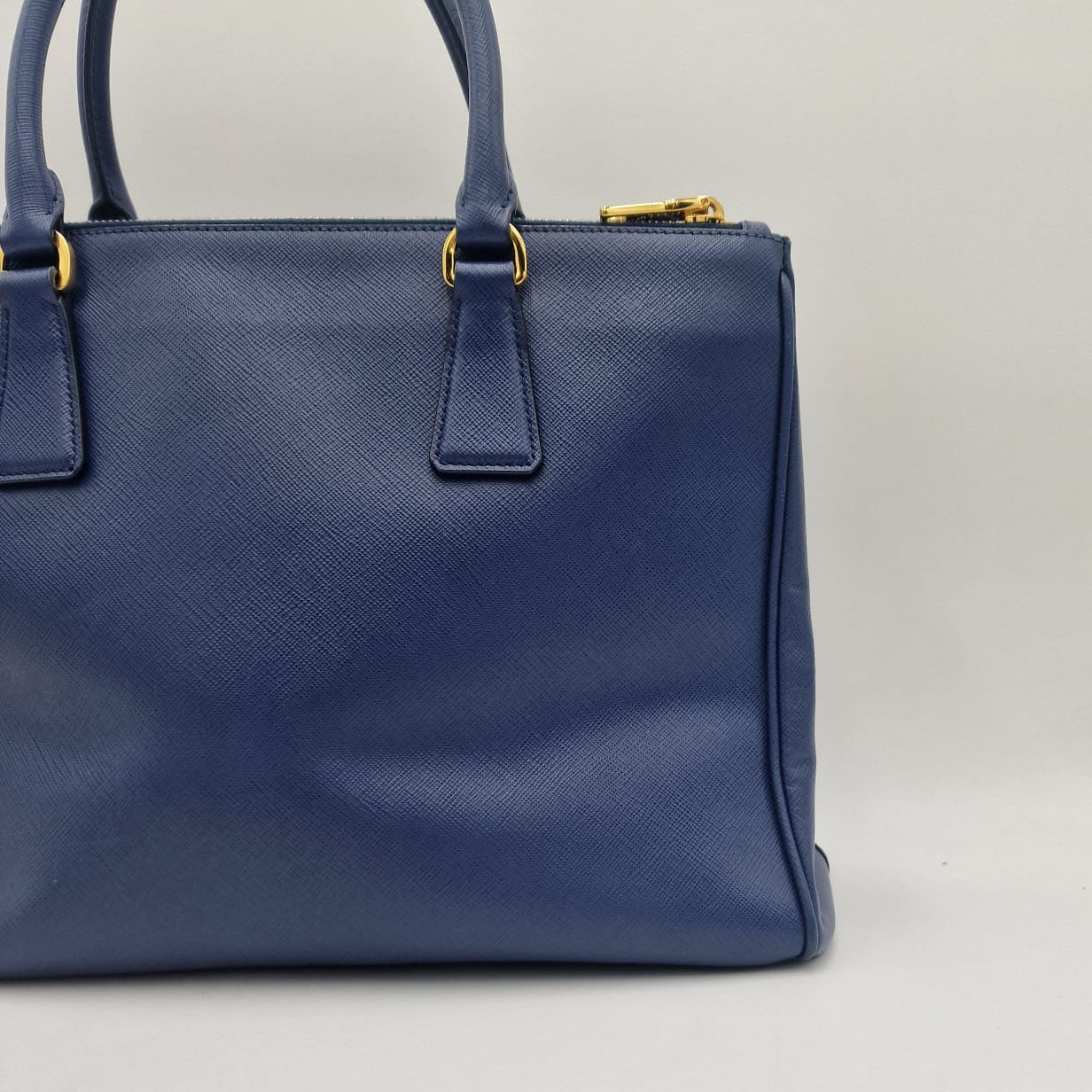 Prada Galleria Saffiano Medium