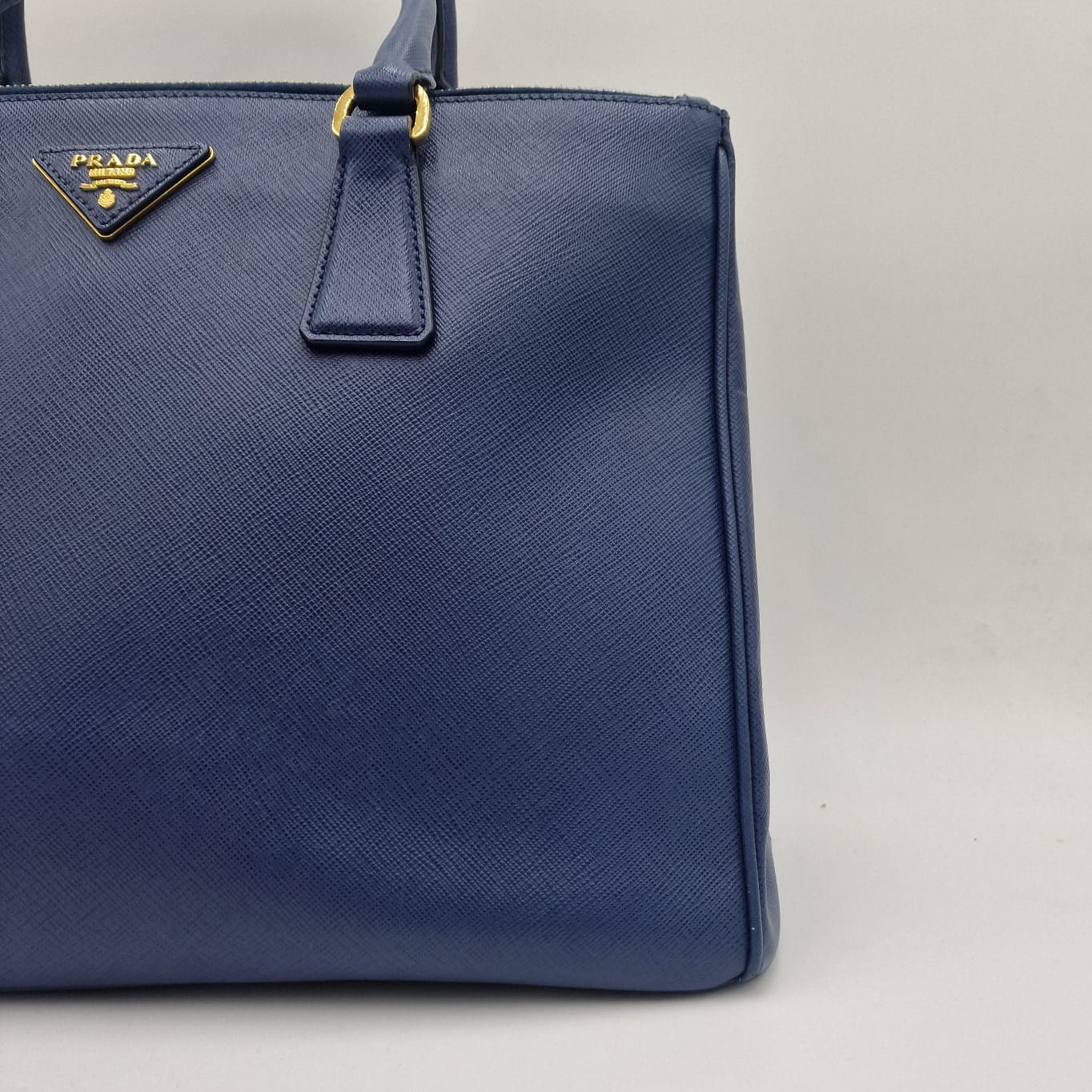 Prada Galleria Saffiano Medium