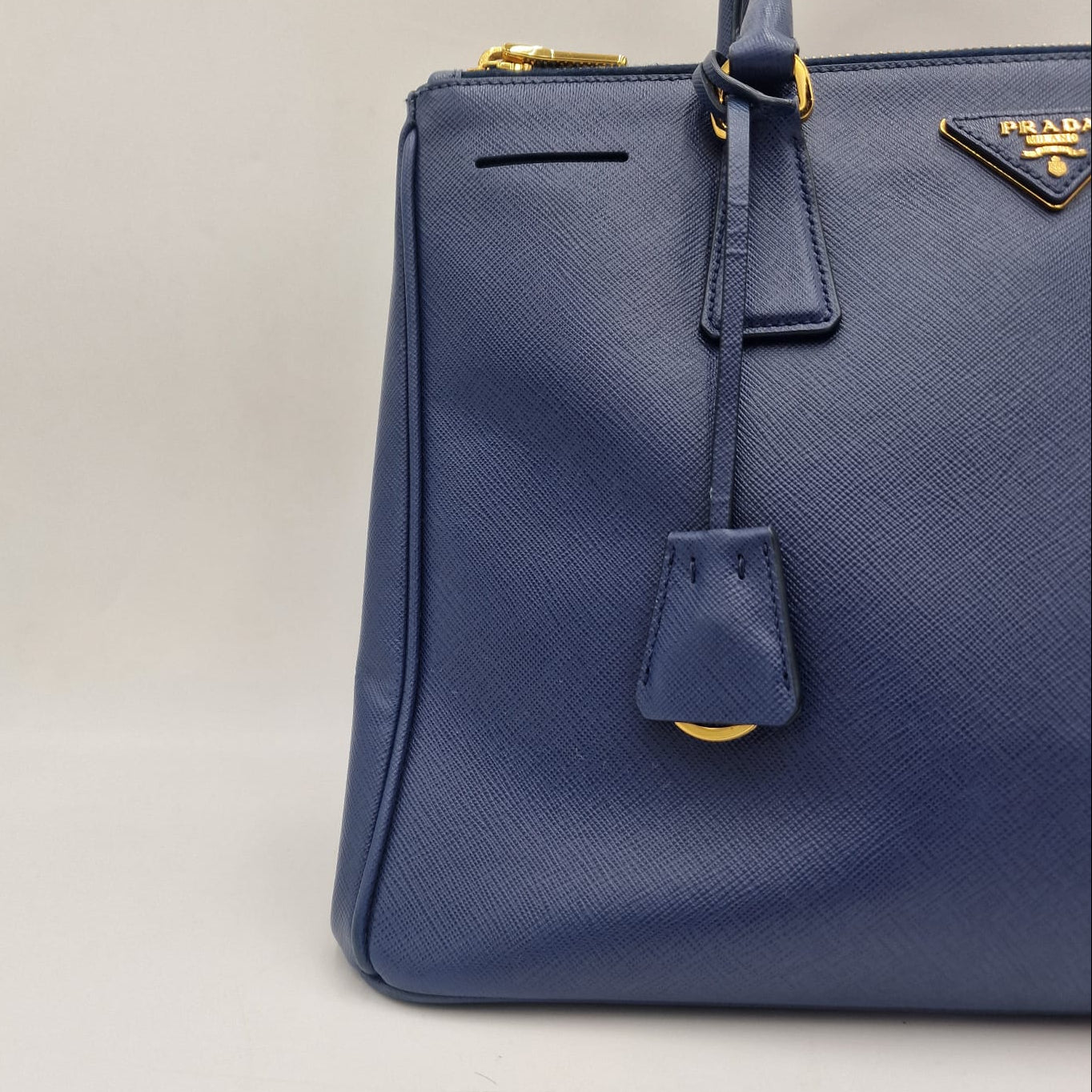 Prada Galleria Saffiano Medium