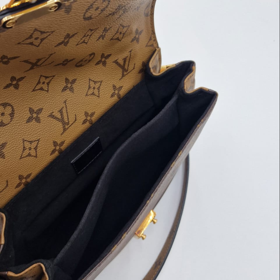 Louis Vuitton Pochette Métis Monogram Reverse