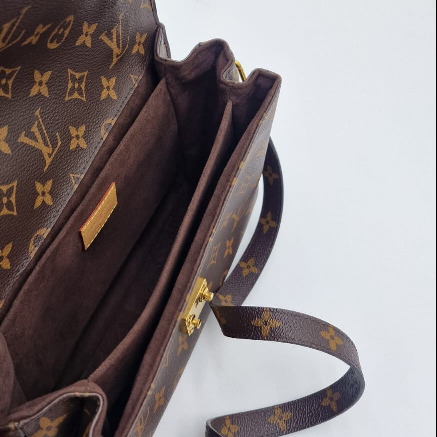 Louis Vuitton Pochette Métis