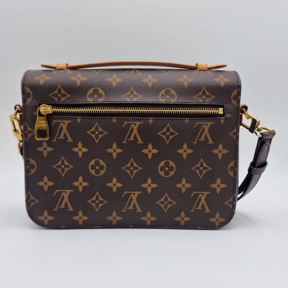 Louis Vuitton Pochette Métis