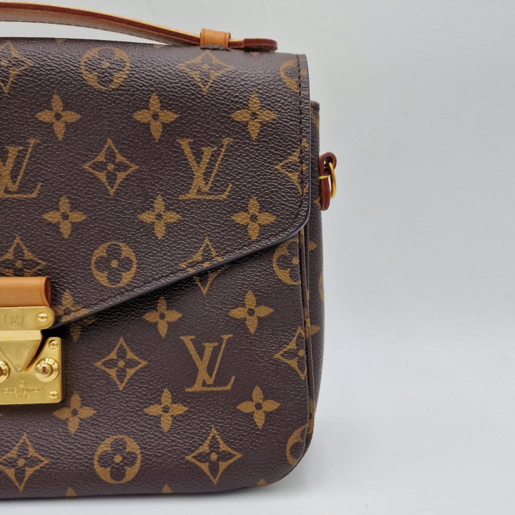 Louis Vuitton Pochette Métis