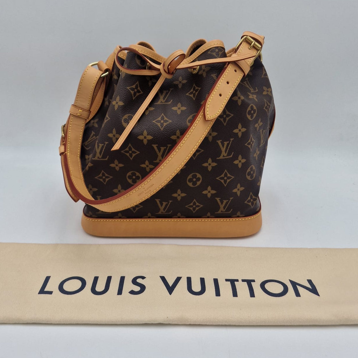 Louis Vuitton Petit Noé Monogram