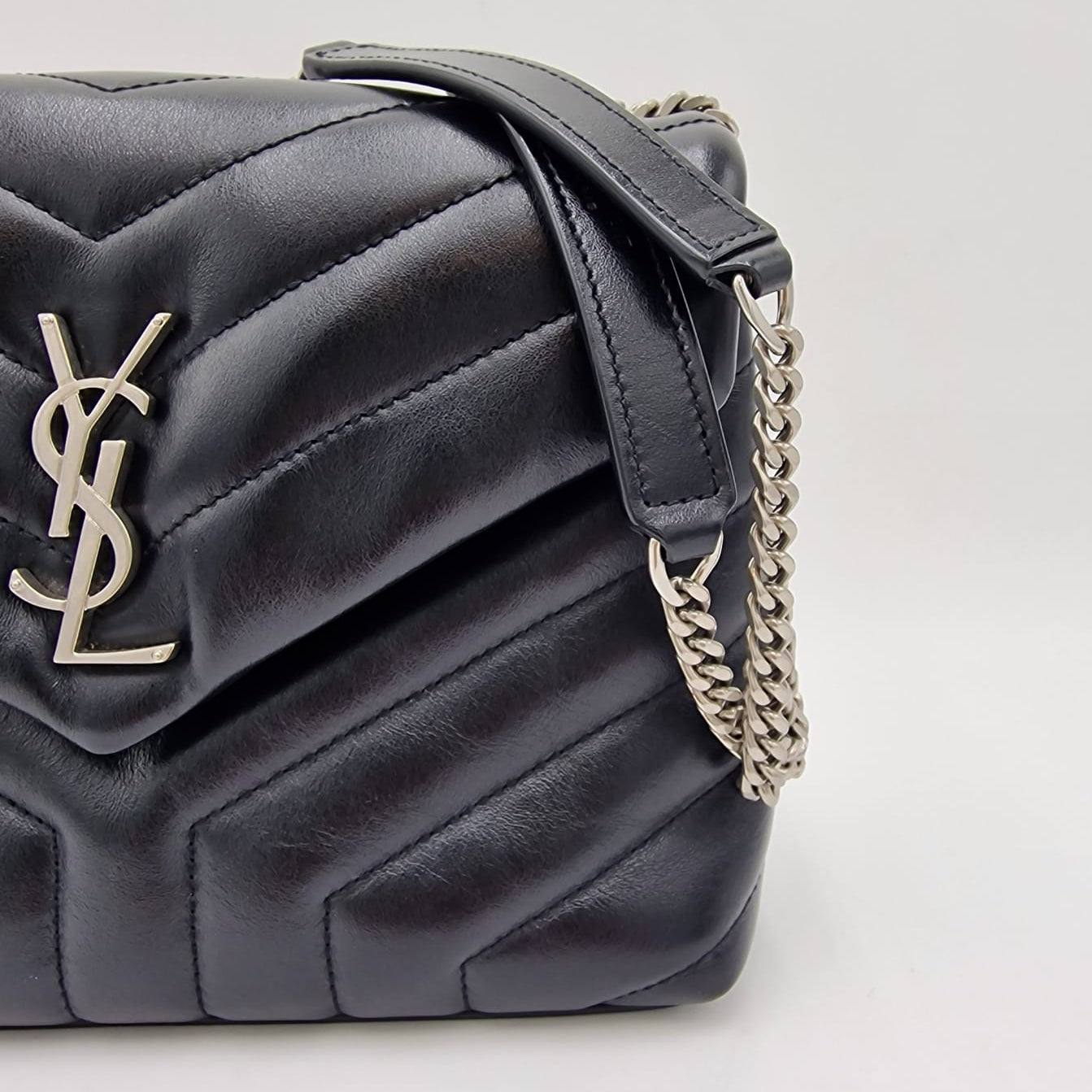 Saint Laurent Loulou Small