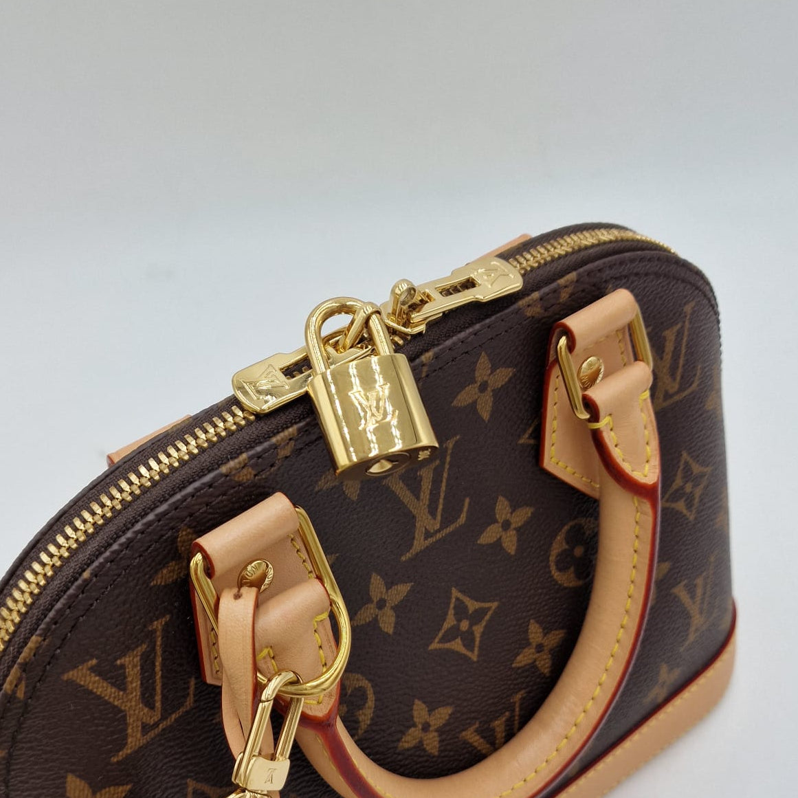 Louis Vuitton Alma BB Monogram