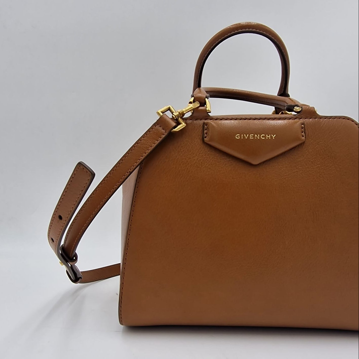 Givenchy Mini Antigona Cube