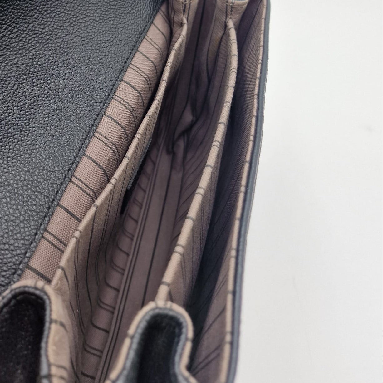 Louis Vuitton Pochette Metis Monogram Empreinte