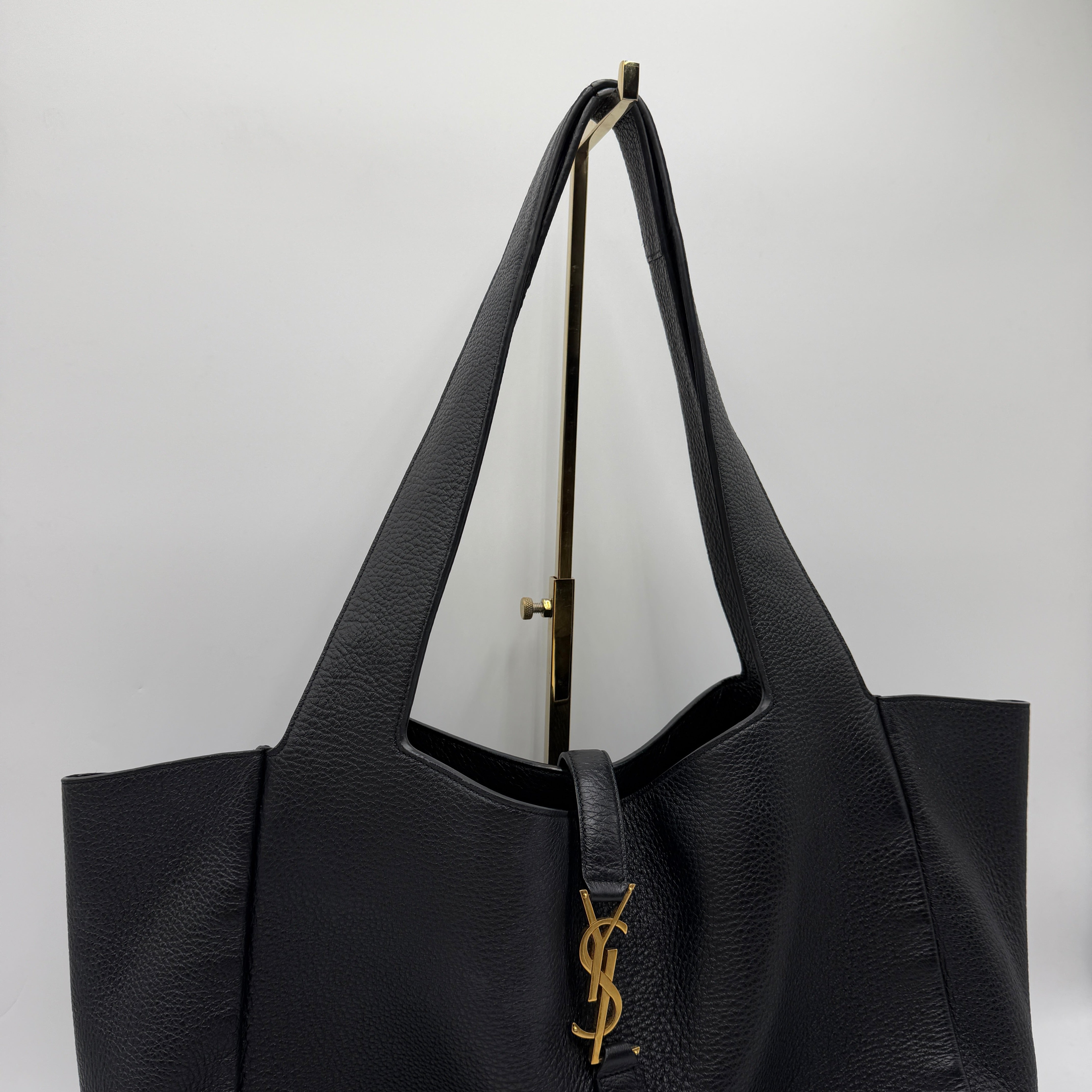 Saint Laurent Le 5 a 7 Bea