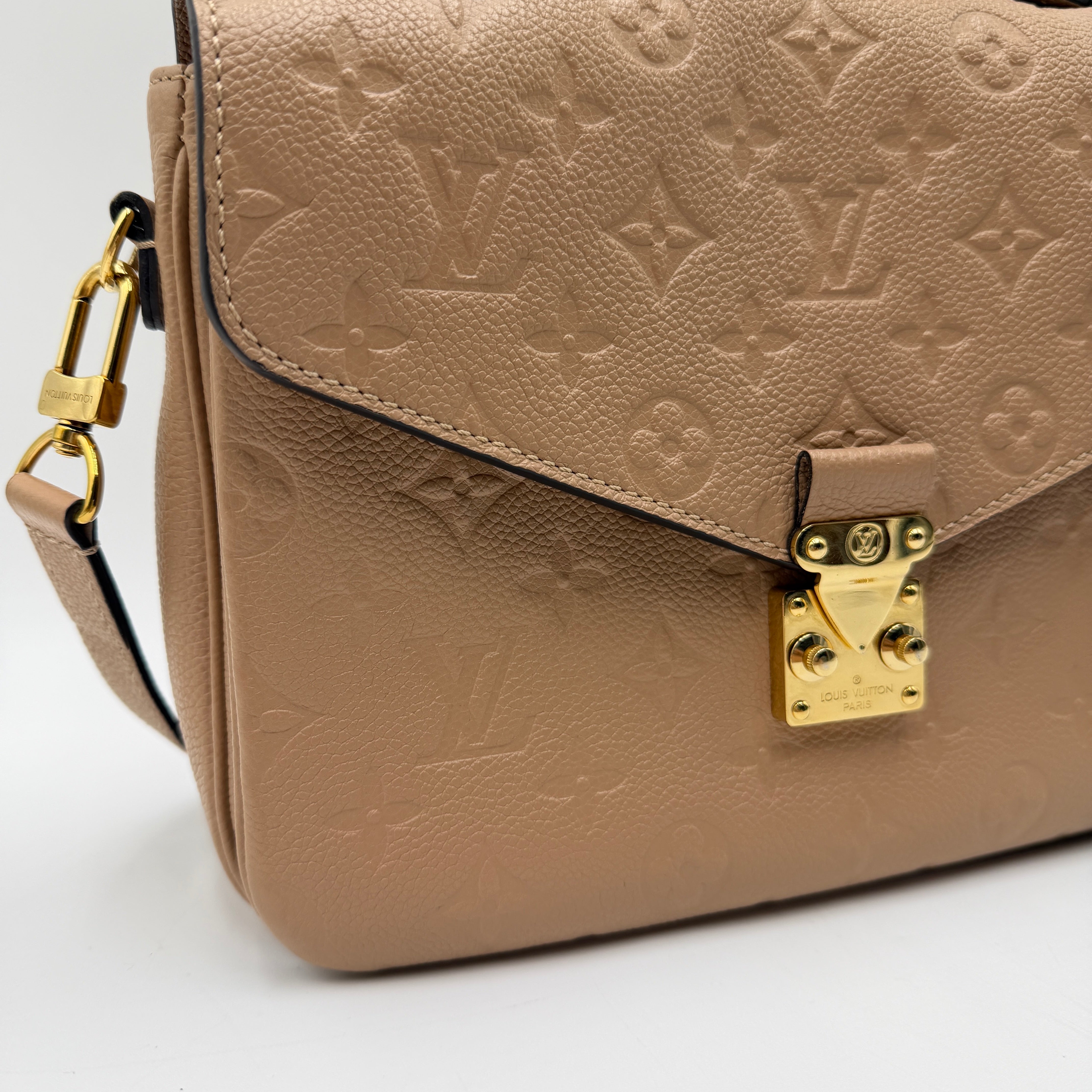 Louis Vuitton Métis Monogram Empreinte