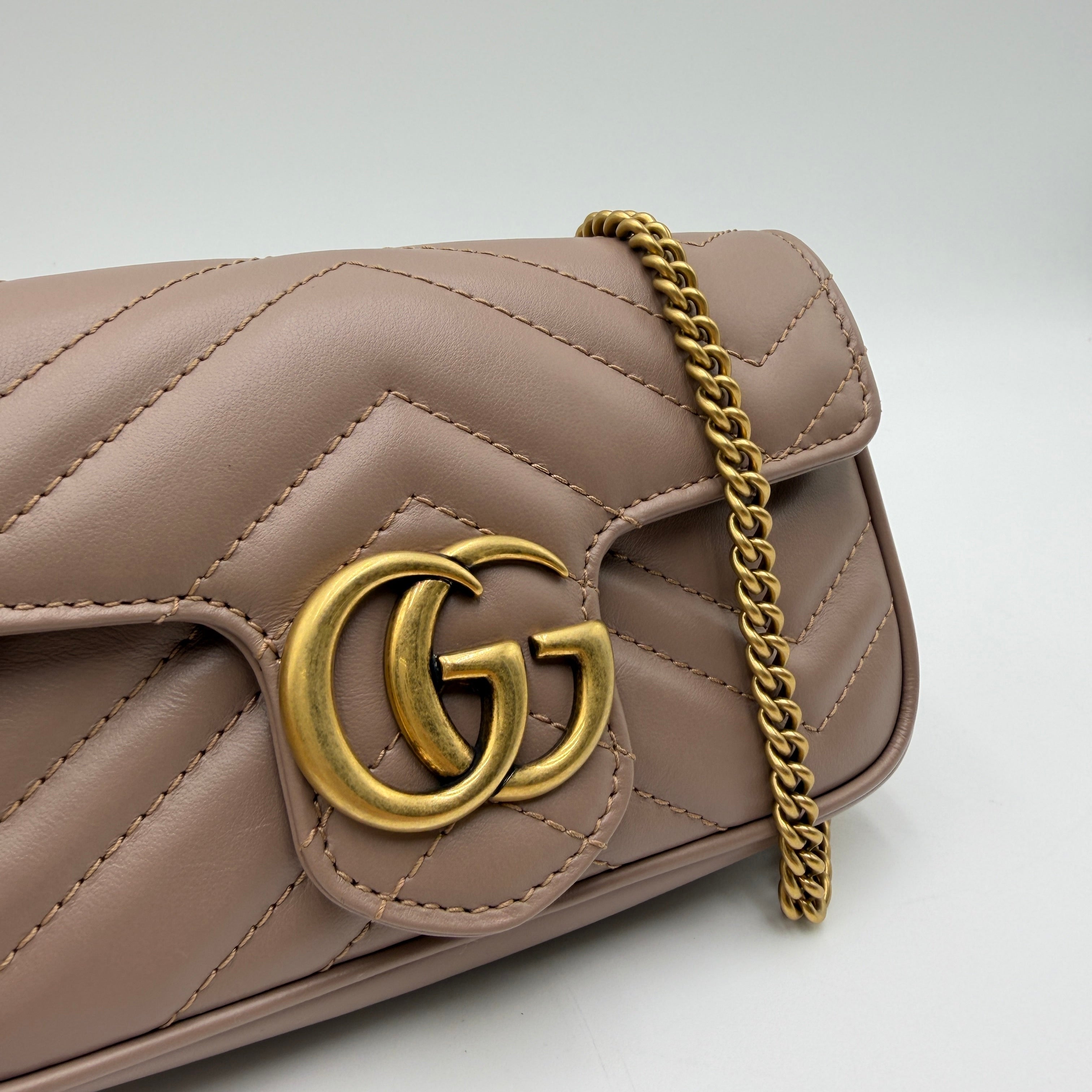 Gucci Super Mini Marmont