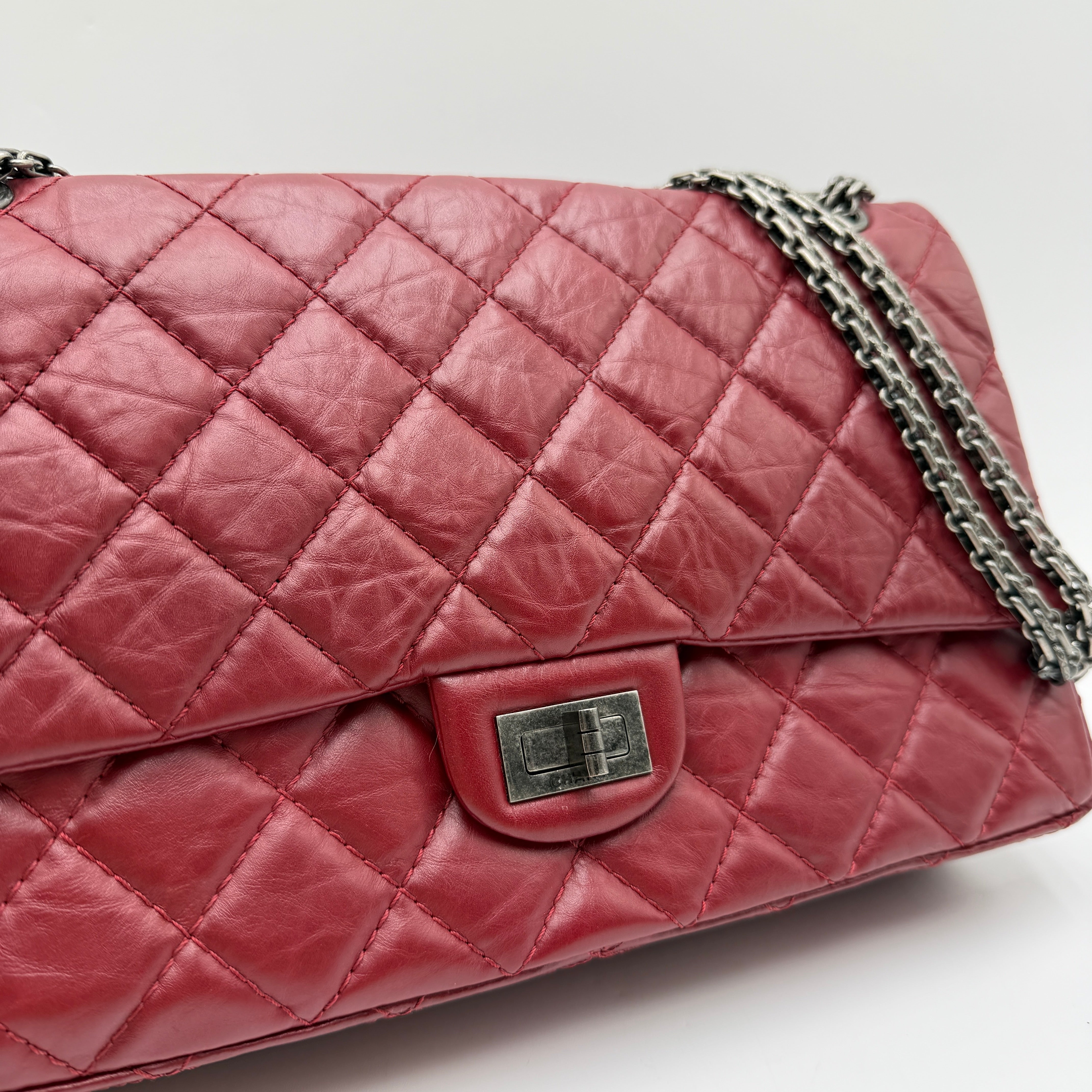 Chanel 2.55 Reissue