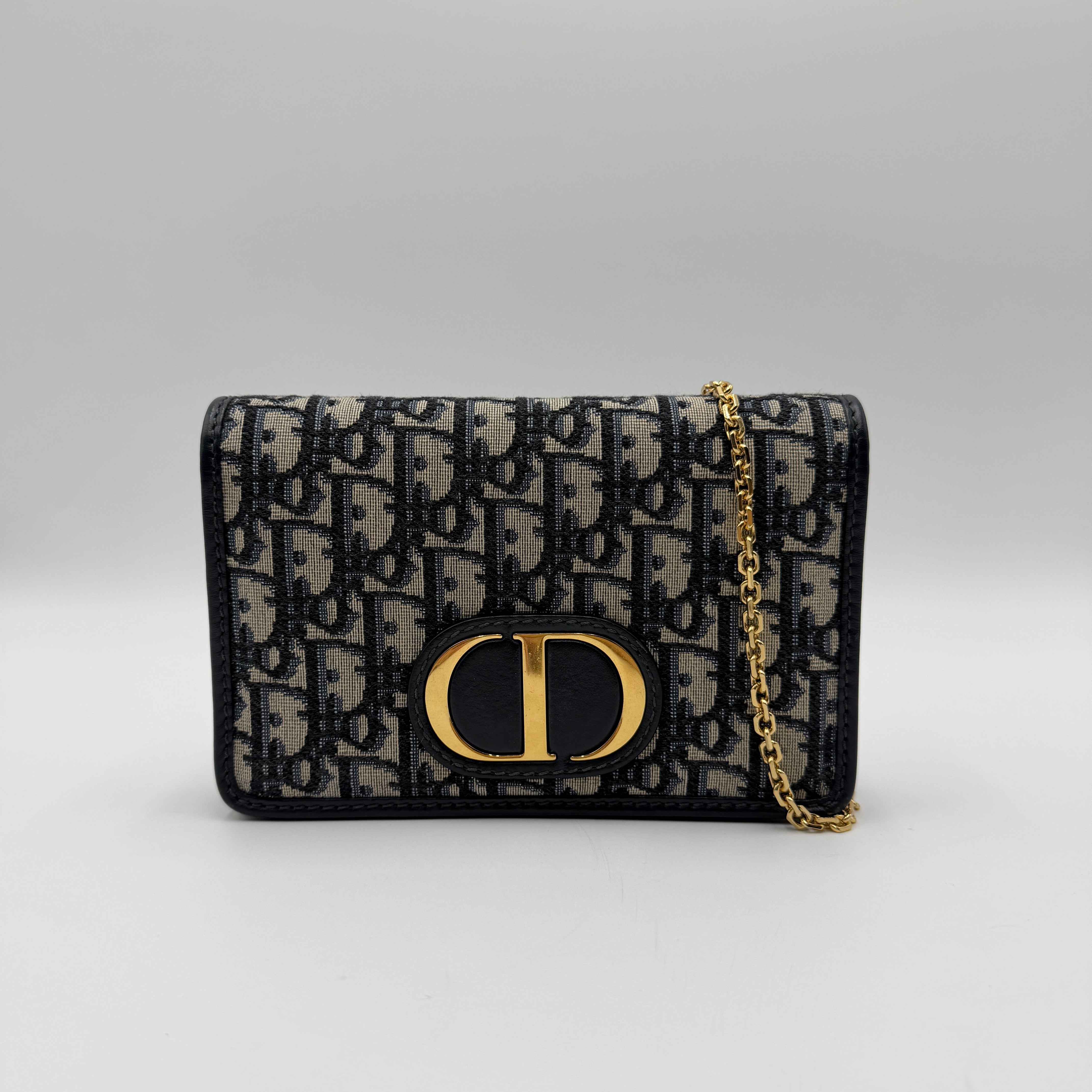 Dior 30 Montaigne WOC