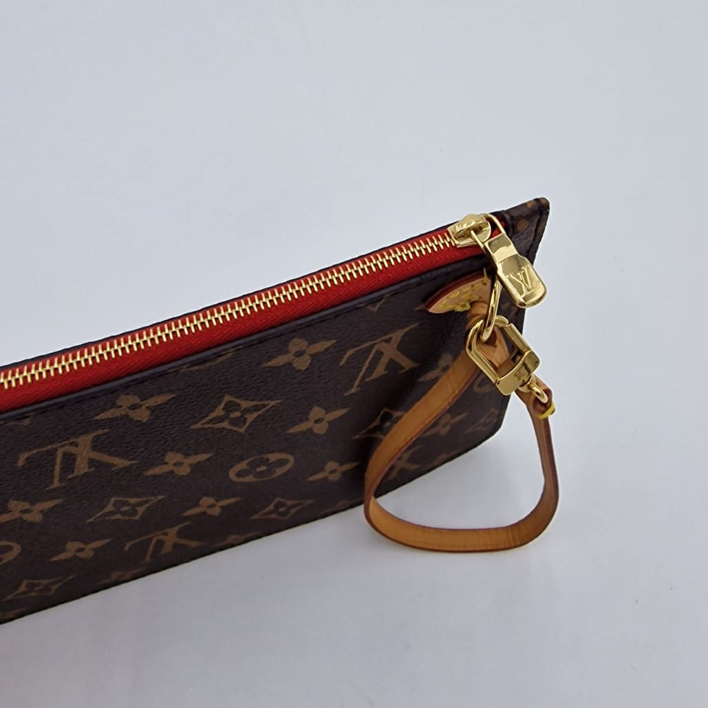 Louis Vuitton Neverfull Pochette
