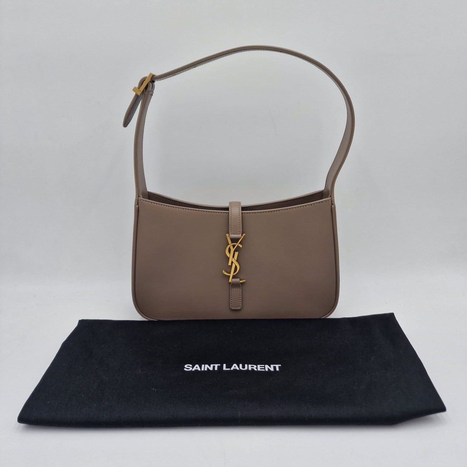 Saint Laurent Le 5 à 7