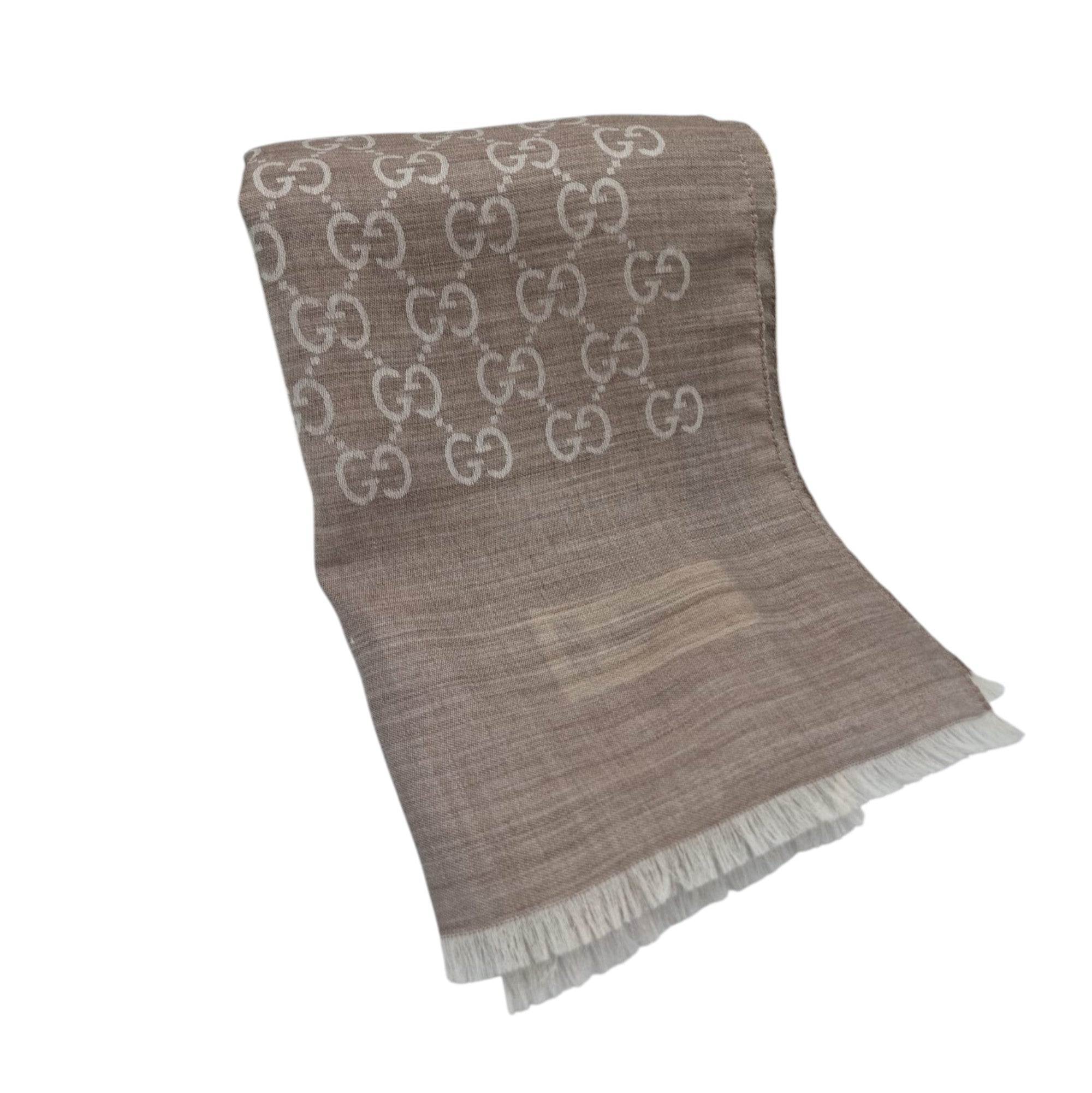 Gucci Scarf Bege